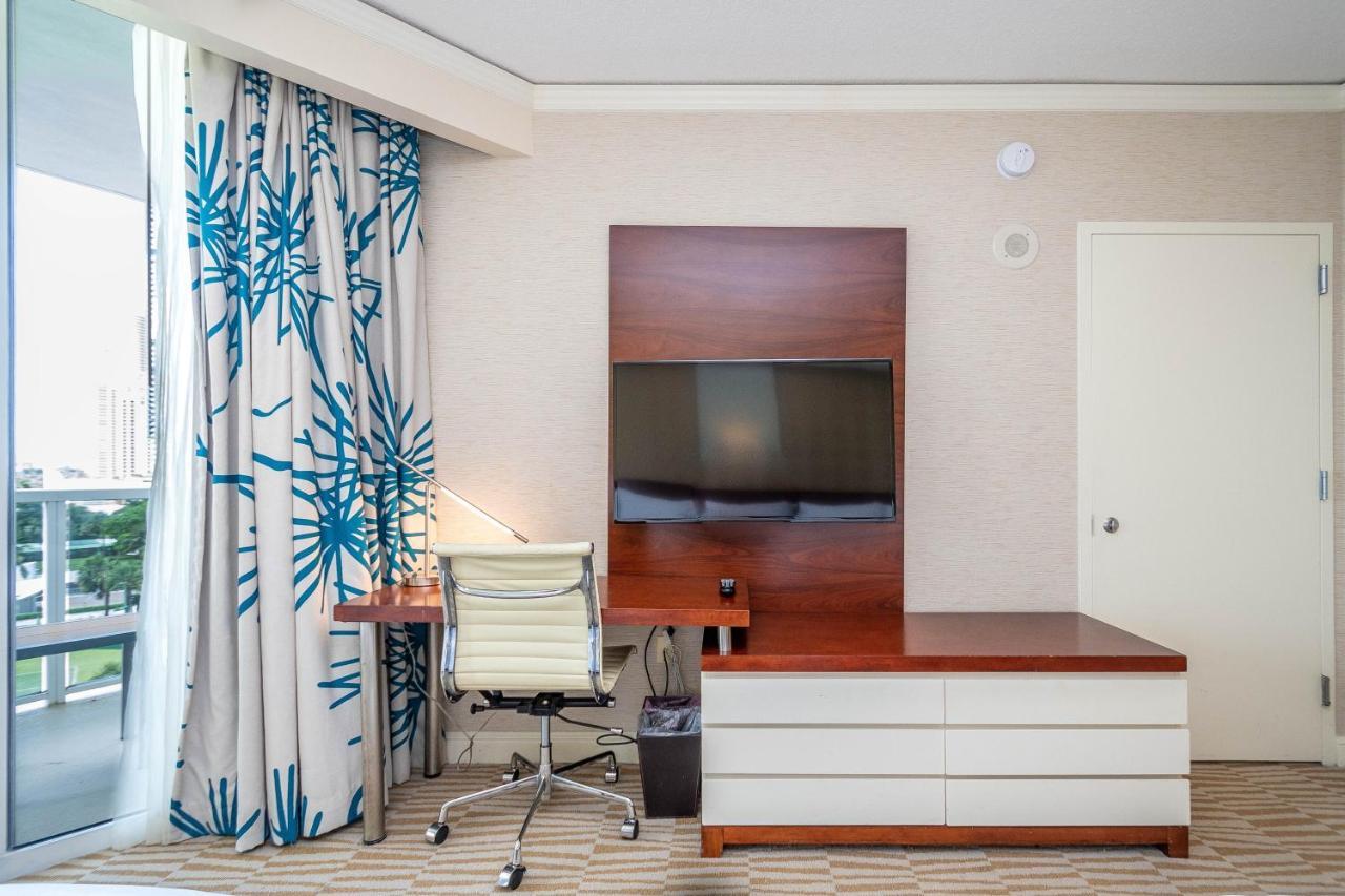 Trump Intl 2 Bedroom Apartment 1600 Sqf Ocean And Bay View Sunny Isles Beach Zewnętrze zdjęcie