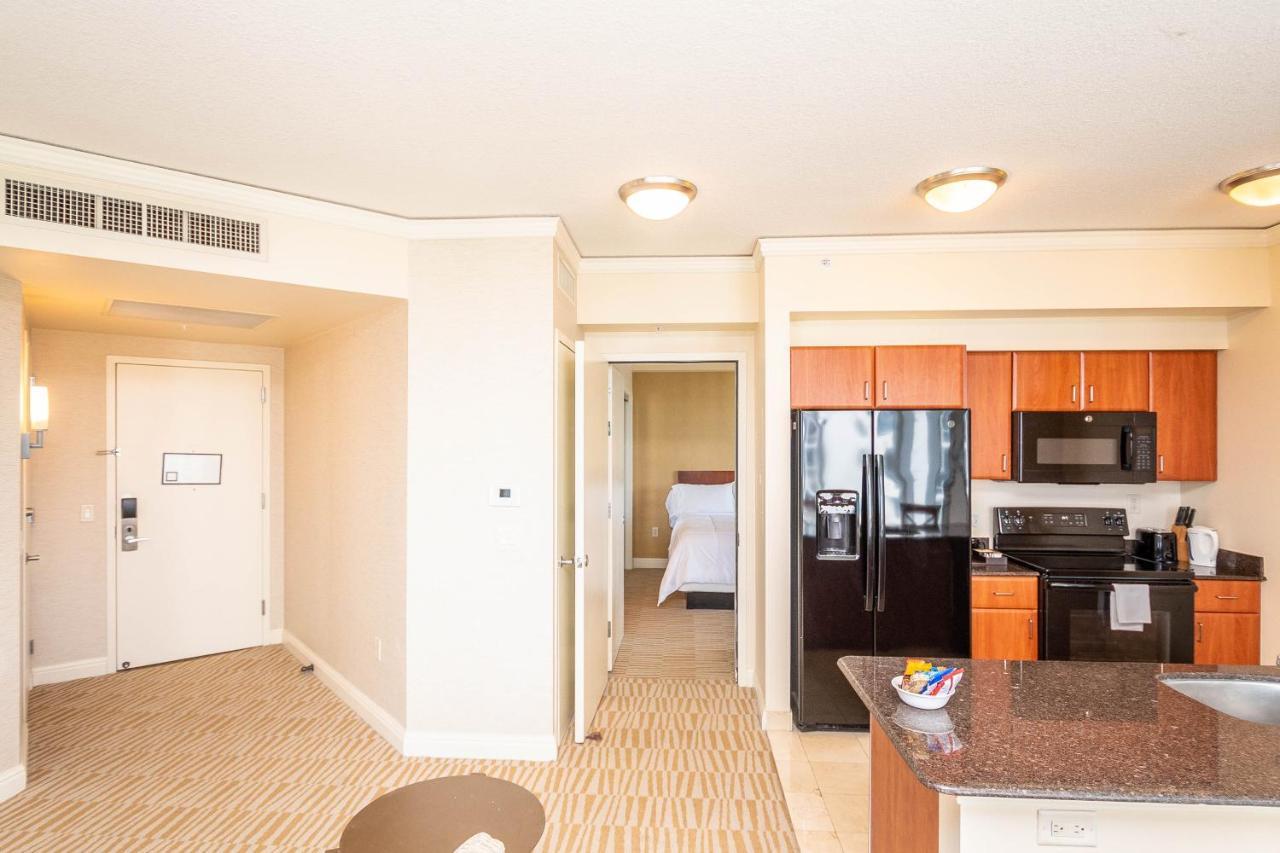 Trump Intl 2 Bedroom Apartment 1600 Sqf Ocean And Bay View Sunny Isles Beach Zewnętrze zdjęcie