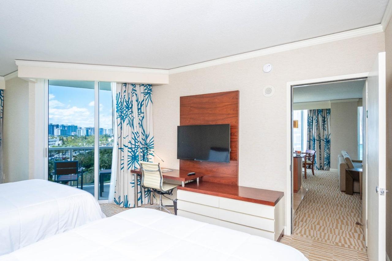 Trump Intl 2 Bedroom Apartment 1600 Sqf Ocean And Bay View Sunny Isles Beach Zewnętrze zdjęcie