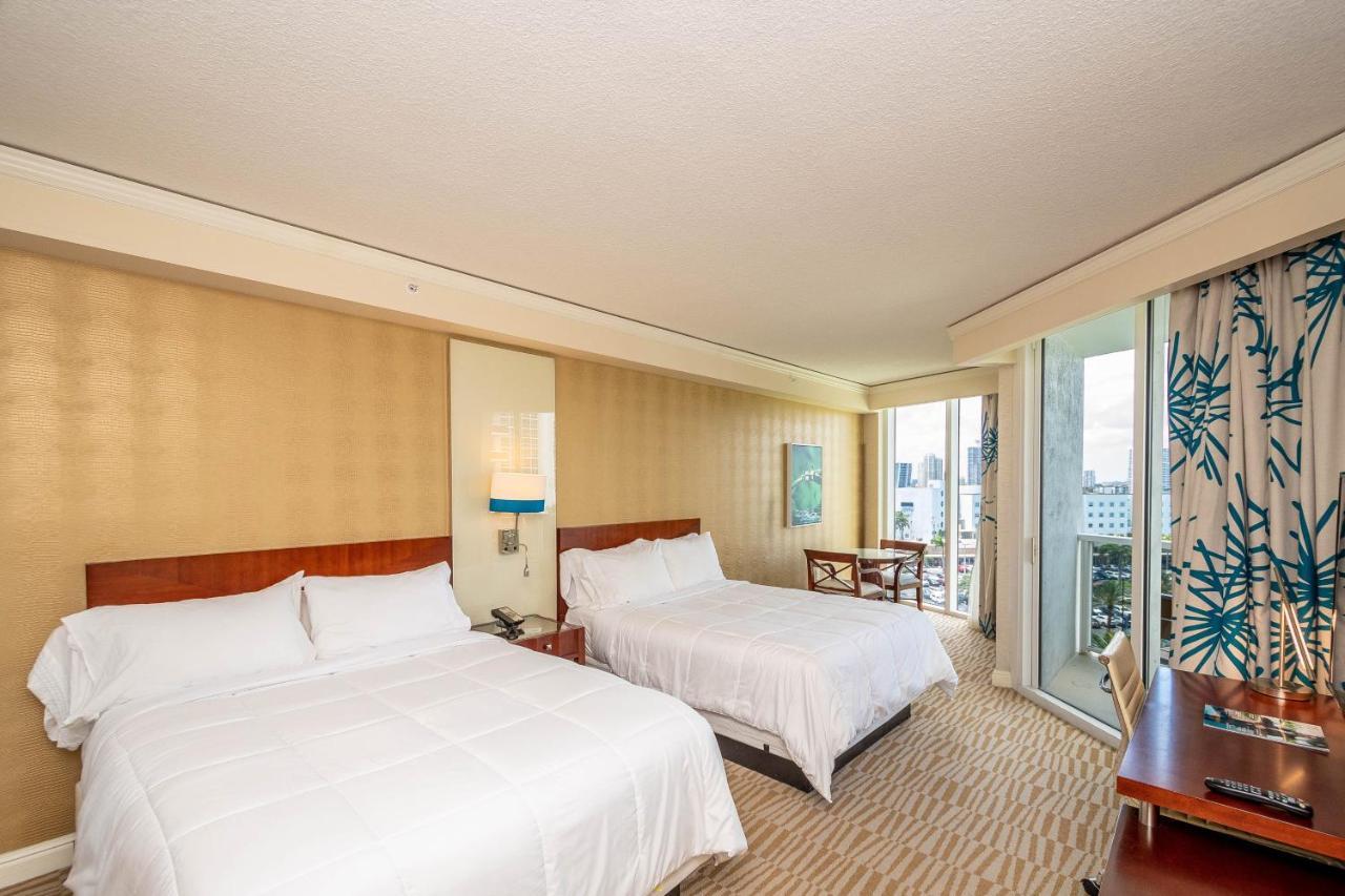 Trump Intl 2 Bedroom Apartment 1600 Sqf Ocean And Bay View Sunny Isles Beach Zewnętrze zdjęcie