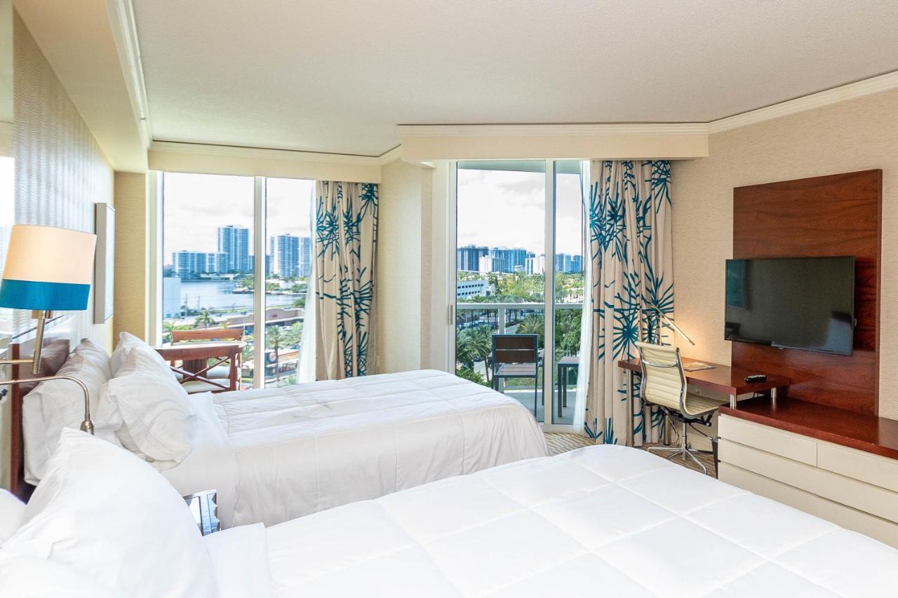 Trump Intl 2 Bedroom Apartment 1600 Sqf Ocean And Bay View Sunny Isles Beach Zewnętrze zdjęcie