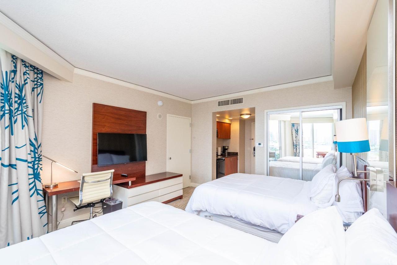 Trump Intl 2 Bedroom Apartment 1600 Sqf Ocean And Bay View Sunny Isles Beach Zewnętrze zdjęcie