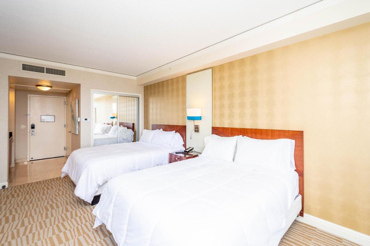 Trump Intl 2 Bedroom Apartment 1600 Sqf Ocean And Bay View Sunny Isles Beach Zewnętrze zdjęcie